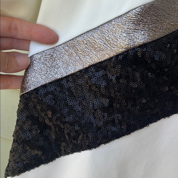 New rylko White and Black Chevron quarter length sleeve Dress - Picture 6 of 16